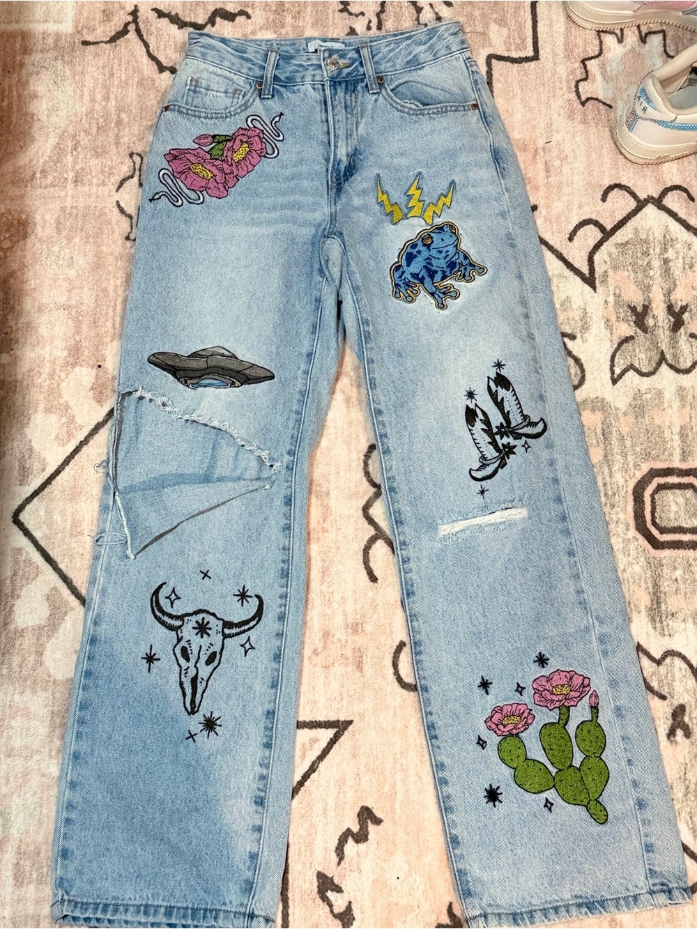 Forever 21 Light Blue Embroidered Patchwork Straight-Leg Jeans